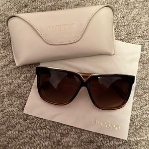 Valentino sun glasses